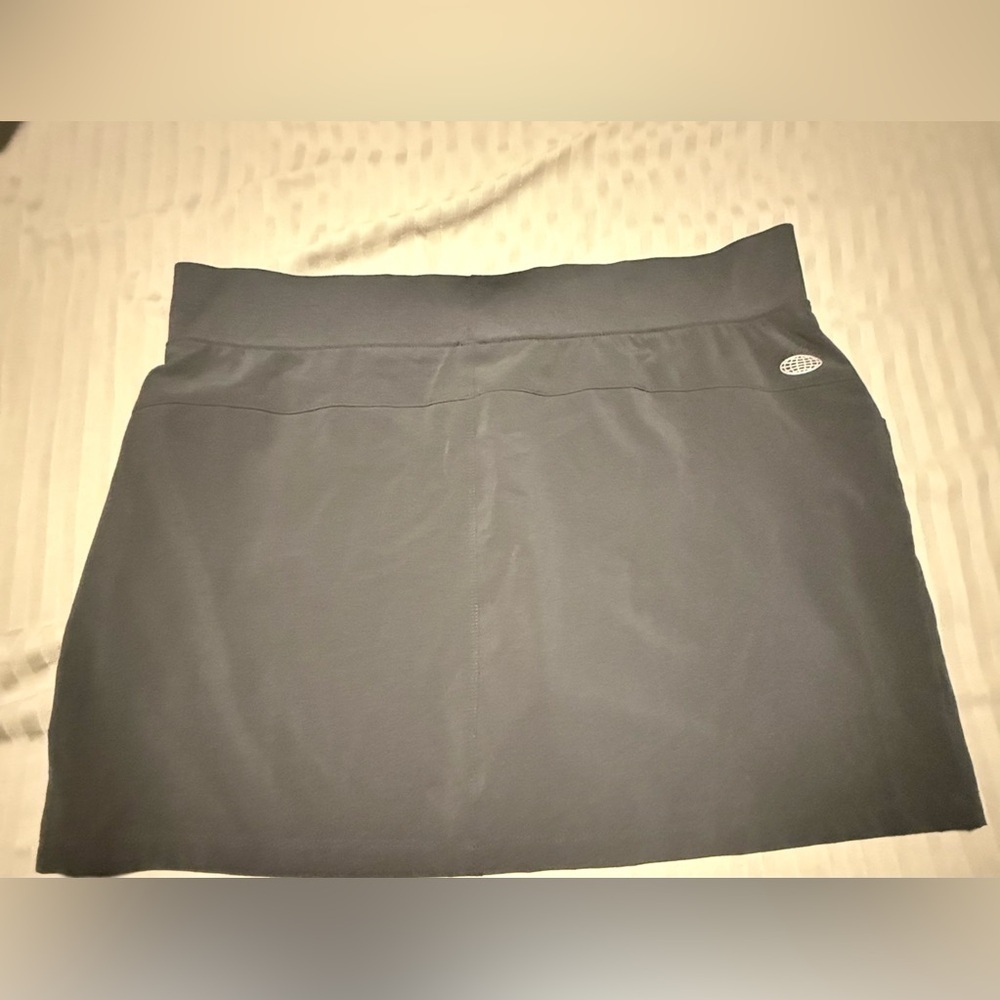 Reel Legends Woman’s Athletic Fishing Skort